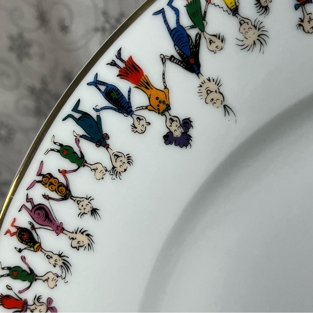 The Grinch Who Stole Christmas CIndy Lou Who & Whoville 8 Piece Dining Set - Picture 12 of 13